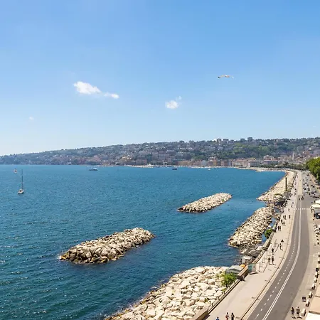 Blu Breeze On Seafront With Parking By Napoliapartments *