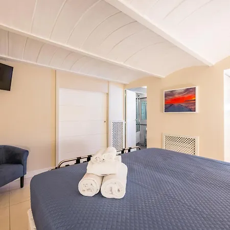 Blu Breeze On Seafront With Parking By Napoliapartments * 나폴리